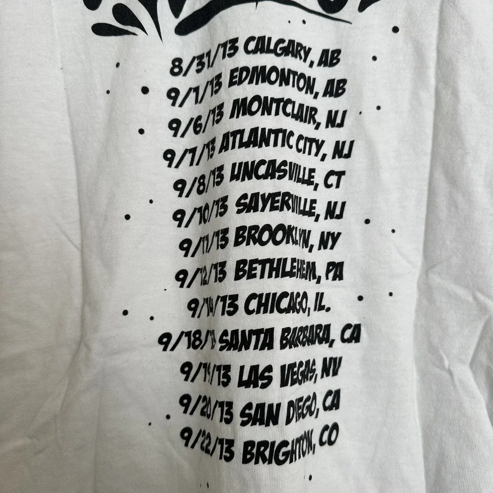 Rare‎ Blink 182- 10th Anniversary Tour 2013 Bunny Rabbit Running White Med Shirt